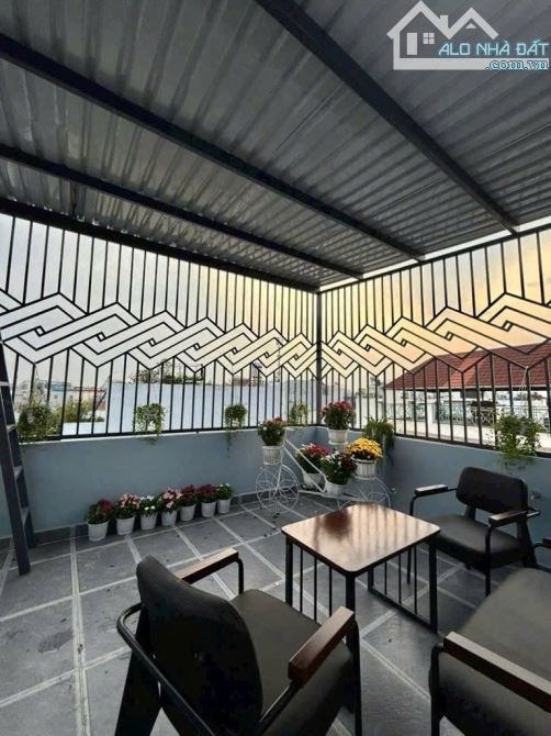 NHÀ ĐẸP NGUYỄN NGỌC VŨ 60M2 -4TẦNG NGÕ NGÁCH THÔNG THOÁNG -GẦN HỒ - 15TỶ  *Vị trí vàng tro - 3