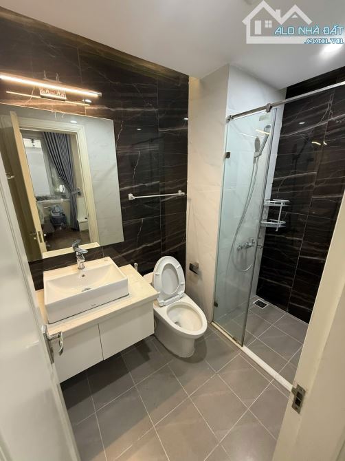 Bán căn hộ cao cấp mặt phố Trần Phú! 85m2 2n2wc chỉ 5..tỷ - Căn góc, tặng full NT mới 99% - 3