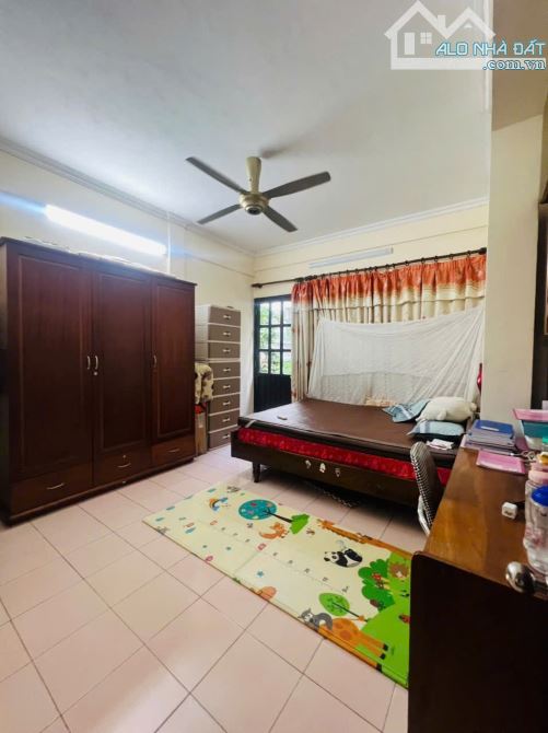 BÁN NHÀ KHU PHÂN LÔ OTO TRÁNH - VỈA HÈ - KD - QUẬN ĐỐNG ĐA - 5 TẦNG - HƠN 7 TỶ - SỔ A4 - 2