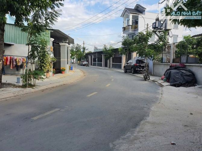 🆘️ PHAN VĂN HỚN HÓC MÔN _ LÔ GÓC 2MT 🆘️ 137M2 FUUL THỔ 🆘️ XE TẢI ĐỔ CỬA - 3