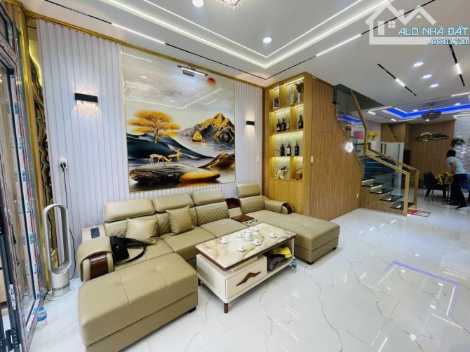 HXH HOÀNG VĂN THỤ- NHÀ ĐẸP 4 TẦNG- CÁCH MT 10M- CHỈ NHỈNH 13 T - 3