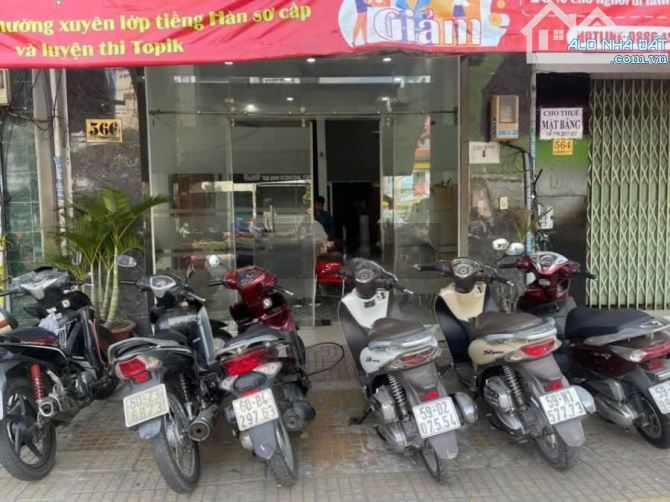 Mặt tiền 566 Lạc Long Quân Q11 4,5x16m 5L 6pn. Nhà mới - 3