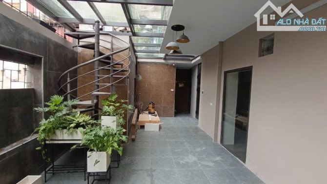 CẦN BÁN TẬP THỂ TẬP TẦNG 1 HỒ ĐẮC DI, NAM ĐỒNG - 150M2 X 4 PHÒNG 3VS - SÂN VƯỜN - KD - 3