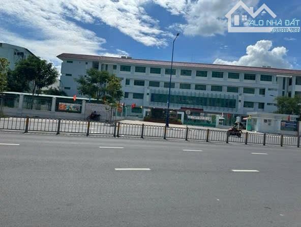 Đất hẻm đường tên lửa 6×20 vài căn ra mặt tiền - 3