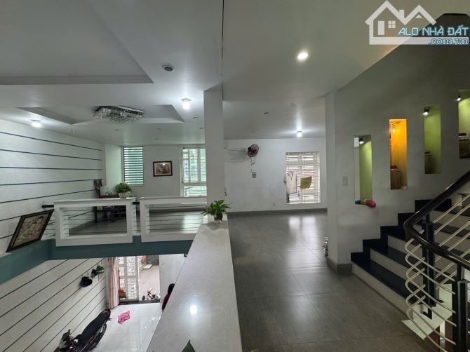 (Hot)Góc 2 mặt tiền hẻm 8m Trường Chinh P14 Tân Bình- Ngang 8m- 4 tầng- giá chỉ 21,3 tỷ tl - 3