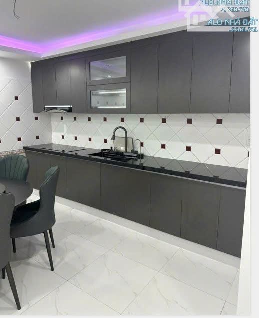 Bán nhà mặt đường Tô Vũ, Văn Cao, vị trí đẹp, kinh doanh tốt - 3