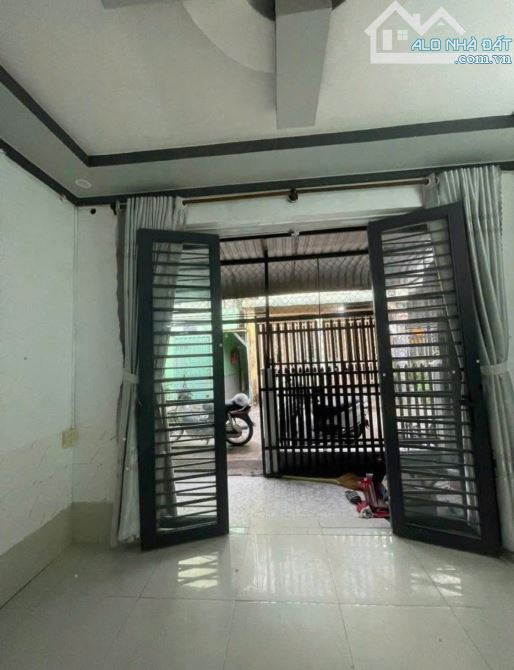 NGỘP BÁN GẤP NHÀ Ở TÂN HIỆP HÓC MÔN 5x16 ( 80m2 ) 860 TRIỆU SHR ĐỦ - 3