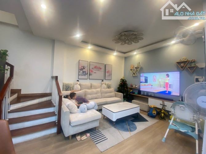 ♻️ NHÀ ĐẸP NGỌC LÂM - GẦN PHỐ - NHIỀU TIỆN ÍCH - Ô TÔ ĐỖ CỔNG - 2 THOÁNG , 10P QUA CẦU SAN - 3