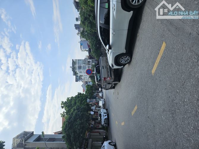 🔥 BÁN ĐẤT TẶNG NHÀ 3 TẦNG – SÁT MẶT PHỐ THẠCH BÀN 🔥 🏡 Diện tích: 85m², mặt tiền 5m, sổ - 3