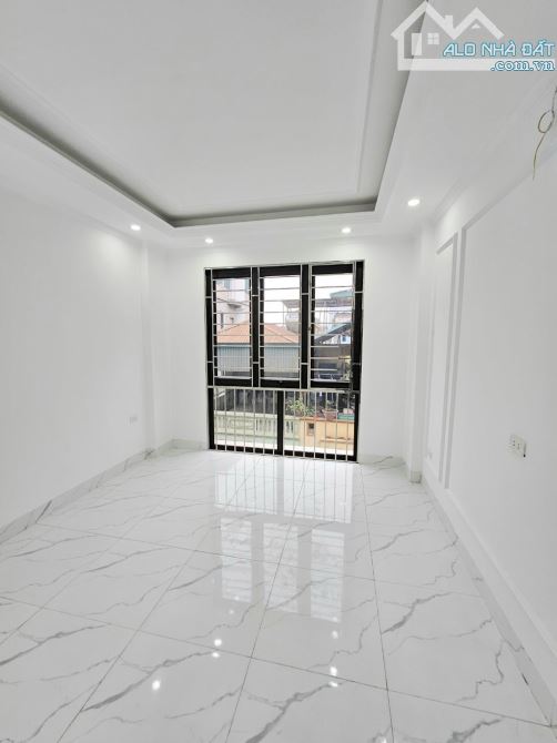 SIÊU PHẨM - NHÀ KHƯƠNG ĐÌNH - BÙI XƯƠNG TRẠCH 35M 5 TẦNG TRƯỚC NHÀ THOÁNG SÁNG - 3