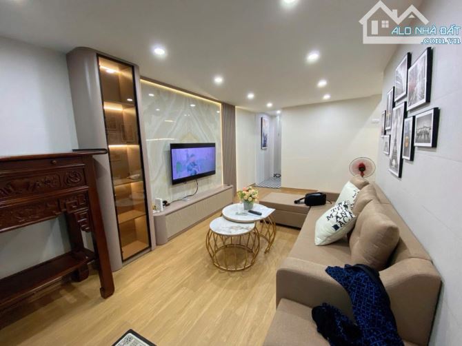 Bán nhà phố Khương Trung, 56m2, lô góc, 2 tầng, mặt tiền 4.5m giá 6.1tỷ - 3