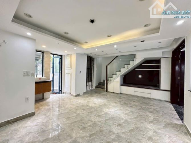 Nhà Bán Đường 12m Số 152 Thành Thái , P12. DT 4.2*16m. 5 Tầng. Giá 20 Tỷ Thương Lượng - 3
