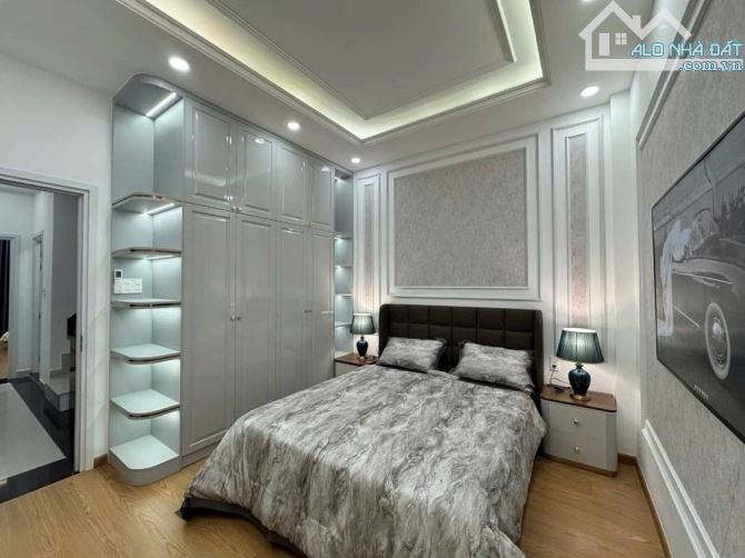 SỐC TOÀN KHU – GIẢM GIÁ CỰC MẠNH 🏡 Nhà phố Châu Âu sang trọng tại Lý Phục Man, Q7 - 3