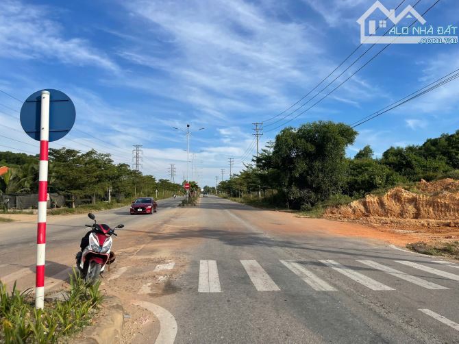 Lô góc 2 mặt tiên Trưng Nữ Vương và Võ Duy Ninh 371m - 3