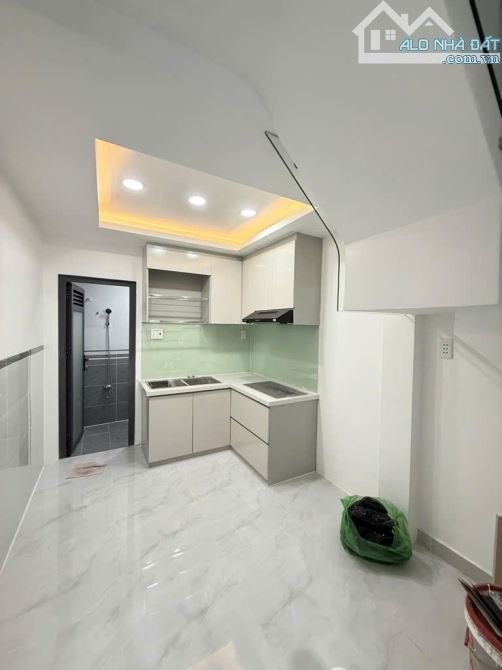 CHỈ 5 .7 TỶ SỞ HỮU NHÀ HẺM XE HƠI - ÂU DƯƠNG LÂN - QUẬN 8 - 3 TẦNG BTCT - HOÀN CÔNG - 2