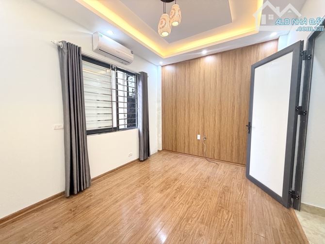 Bán Gấp Nhà 4T Đông Mỹ , 40M2 3,4ty, gần Sân bóng , chợ trường đủ - 3