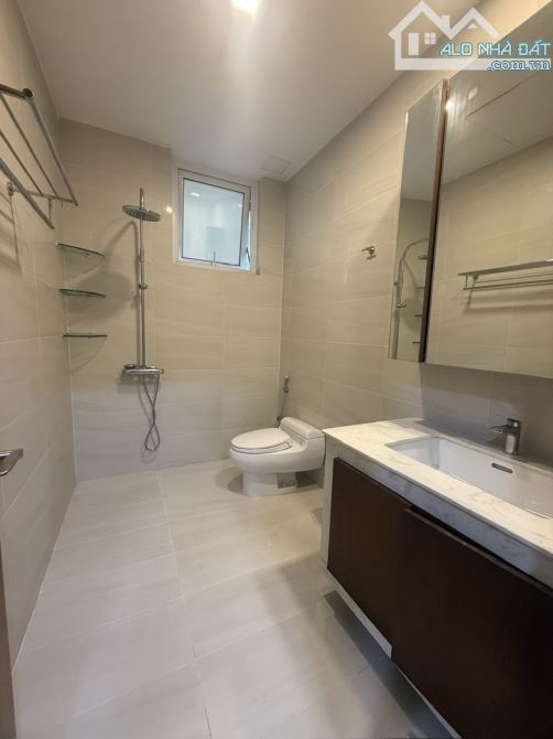 NHÀ MẶT TIỀN Q8 P3 - ÂU DƯƠNG LÂN - 4,4 x 22 (NỞ HẬU TÀI LỘC 5,2) - 3