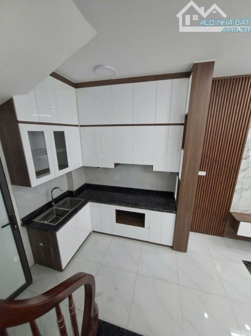 NHÀ ĐẸP VIỆT HƯNG 34M2 5 TẤNG, GẦN CHỢ, TRƯỜNG CÁC CẤP, AN SINH ĐỈNH - 3