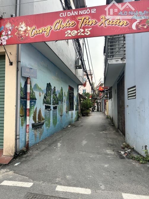 Nhà đơn lập mới tinh hiện đại ngay tại trung tâm thị trấn - 3