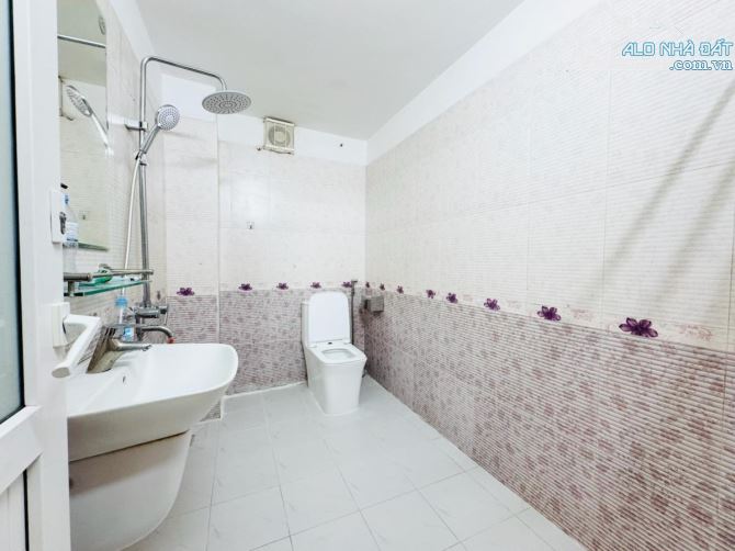 TT ĐỐNG ĐA – NGÔI NHÀ “VỪA Ở, VỪA KINH DOANH” ĐẲNG CẤP - 3