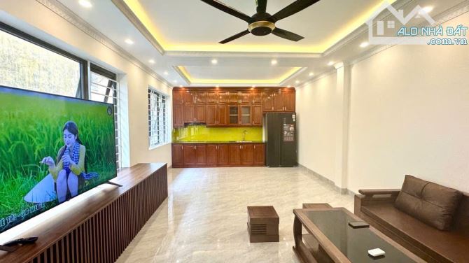 CỰC PHẨM THẠCH BÀN, 60 MÉT LÔ GÓC, 6 TẦNG THANG MÁY, NỘI THẤT CHÂU ÂU, NHỈNH CHỤC TỶ - 3