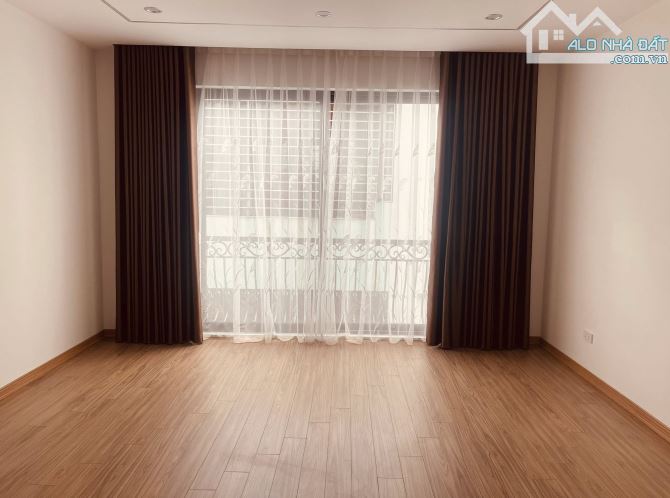 Bán nhà Thạch Bàn, Long Biên 40m2, 6 tầng, thang máy, ô tô đỗ cổng, 10m ra ô tô, 8.8 tỷ - 3