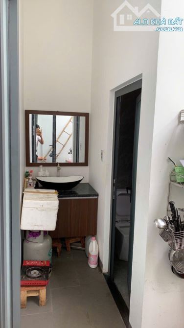 Bán nhà Đẹp 1 trệt 3 lầu Thang Máy  mới xây để ở tâm huyết 1 xẹt đường Nguyễn Ái Quốc - 3