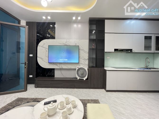 TẦM 6 TỶ CĂN KIM NGƯU NÀY LÀ NGON NHẤT RỒI , 29M² , NGÕ NÔNG , FULL NỘI THẤT , GẦN Ô TÔ