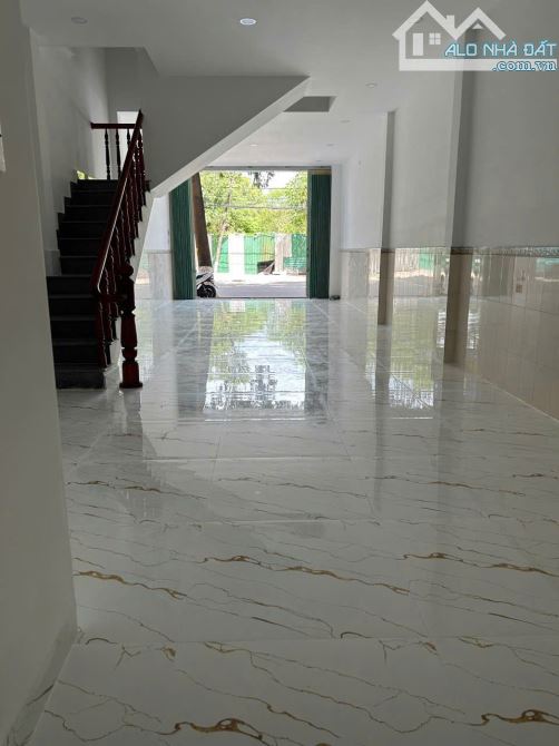 bán nhà 3 tầng 72.7m2 giá 13.5 tỷ mặt tiền đường Hoàng Diệu cách biển 500m, nhận ký gửi - 3