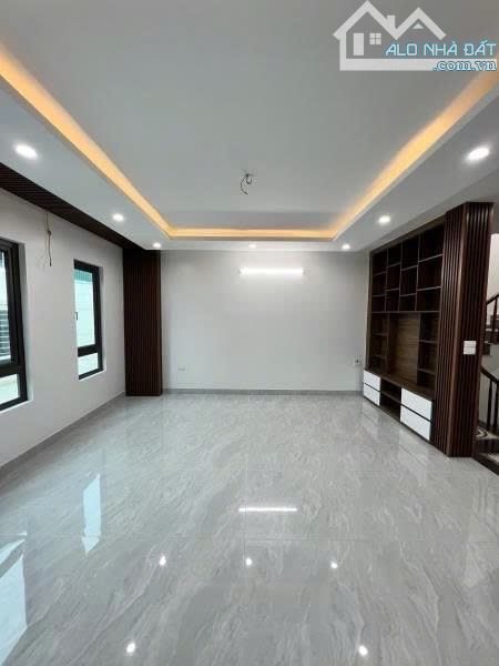 Bán nhà Vũ Tông Phan Thanh Xuân ô tô vào nhà , kinh doanh đỉnh , gần phố giá cực tốt - 3