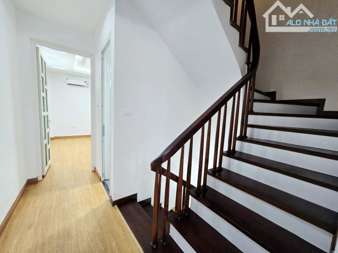 Bán nhà Pháo Đài Láng, 44m² x 5T, trung tâm Đống Đa, ngõ 3 gác tránh, 14 tỷ - 3