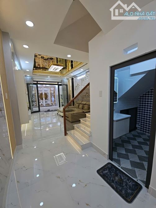 CẠNH Phú Mỹ Hưng VIP nhất VN phú Thuận Q 7 Ngang 4 dài 15 M CÓ 83 TRIỆU M2 3 TẤM MỚI - 35