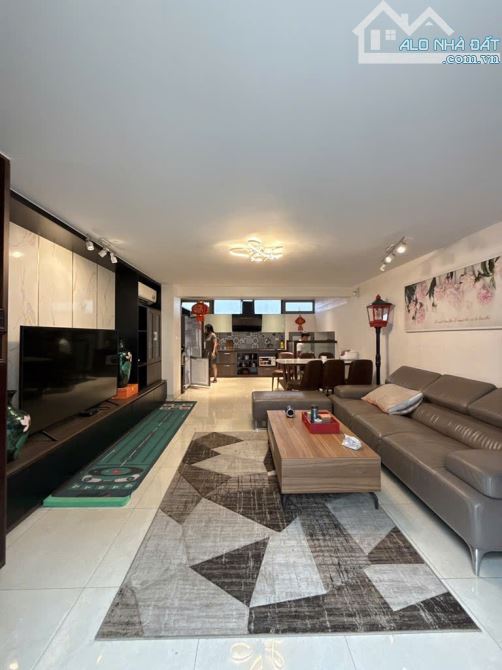 BÁN LIỀN KỀ NGUYỆT QUẾ – VINHOMES RIVERSIDE 2 - 176M- 4 TẦNG- NHỈNH 60 TỶ- 3 Ô TÔ TRÁNH - 4