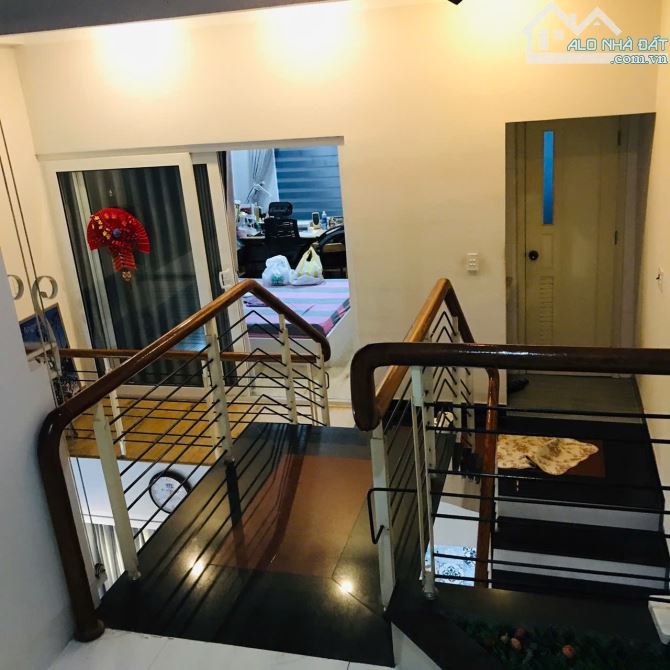 Cần bán siêu phẩm 2 tầng mới khu lý thái tông 108M nhỉnh 8tỷ - 4