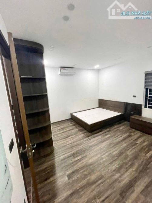 NHÀ ĐẸP VĂN KHÊ PHÂN LÔ Ô TÔ ĐỖ CỬA - 4