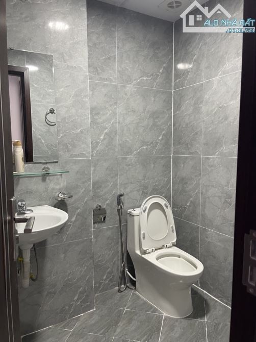 NHÀ 4 TẦNG DÂN XÂY VIỆT HƯNG NƠI HẠNH PHÚC BẮT ĐẦU CHỈ NHỈNH 6 TỶ - 4