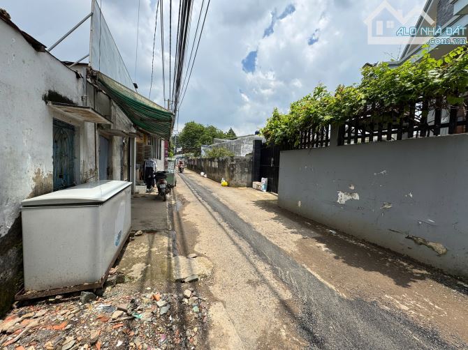 BÁN ĐẤT TẶNG NHÀ CẤP 4 177m2 P.BỬU HÒA,THỔ CƯ 100%,ĐƯỜNG BÙI HỮU NGHĨA VÀO 100M,HẺM 3 GÁC - 4
