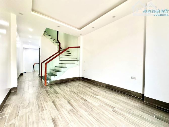 Căn Góc 3 thoáng ô tô đỗ cửa- ở luôn 300m ra trục chính. 500m ra DH TDTT - 3