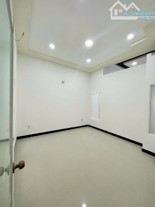 Nhà Đường Liên Hoa . Giá 2.7tỷ . 99