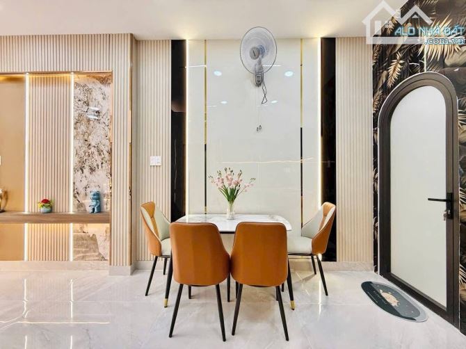 Chốt ngay căn nhà đẹp 52.8m2 ngay Dương Quảng Hàm, Gò Vấp. Giá: 3 Tỷ 090, nhiều tiện ích - 4
