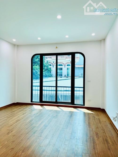 Nhà đẹp 40m2,MT4,3m,xây độc lập 5 tầng phố Phúc Lợi, Long Biên, giá chào 6,95 tỷ - 4