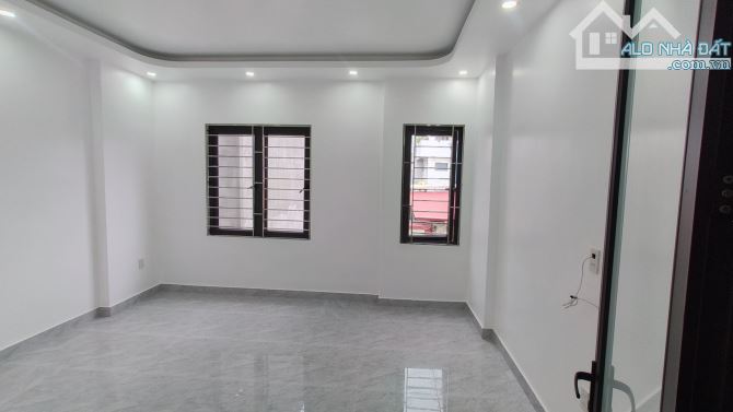 Chỉ vỏn vẹn 2 tỷ đồng sở hữu căn hộ 3 tầng mới toanh ngay trung tâm An Dương - 4