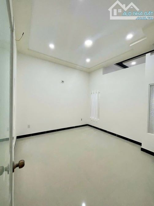 Bán nhà đẹp Vĩnh Thạnh , gần chùa Sắc Tứ Liên Hoa chỉ 2 tỷ 700 - 4