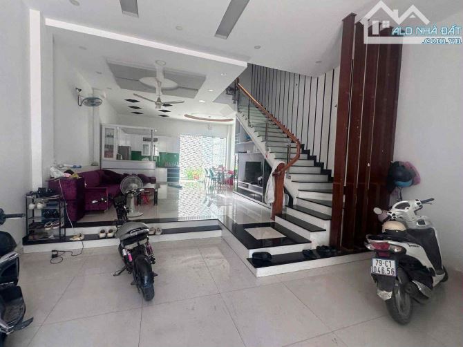 🌸Bán nhà đường ĐẶNG VŨ HIỆP (P1) VĨNH ĐIỀM TRUNG - NHA TRANG chỉ 7.5 tỷ ngang 6m - 4