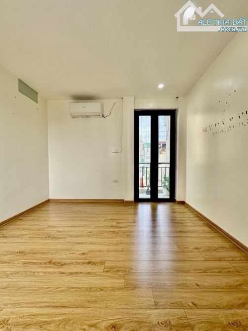 VĨNH HƯNG-NGÕ 3 GÁC TRÁNH-30M Ô TÔ-RẤT GẦN PHỐ-42M-6,25 TỶ - 4