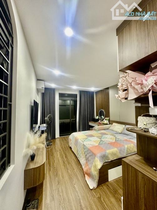 Bán Nhà Thạch Bàn 6.9 tỷ-42m2-TRUNG TÂM-FULL NỘI THẤT CỰC XỊN-3 NGỦ-HIẾM-SÂN RỘNG THOÁNG - 4