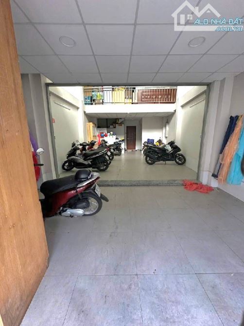 Bán CHDV 6 tầng dòng tiền 850 triệu/năm hẻm ô tô Đường Lê Quang Định Phường 1 Gò Vấp - 4
