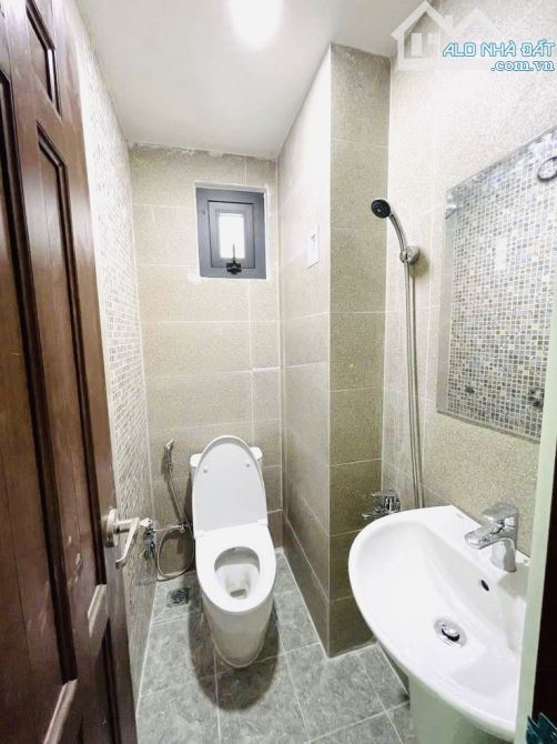 MẶT TIỀN ĐƯỜNG SỐ GIÁP BẾN VÂN ĐỒN VÀ KHÁNH HỘI - CÁCH Q1 CHỈ 1 CÂY CẦU - 13