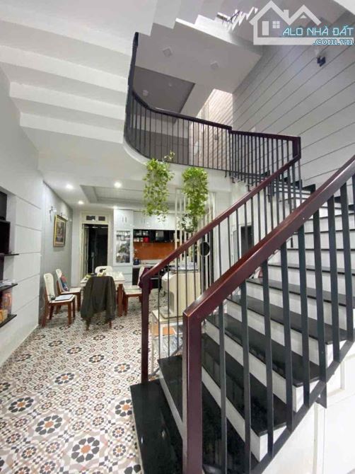 SẬP HẦM NHÀ 3 TẦNG MỚI ĐẸP LÝ TRIỆN DT 105m2_NGANG 5M_VUÔNG VẮN_CHỈ 8 TỶ - 4