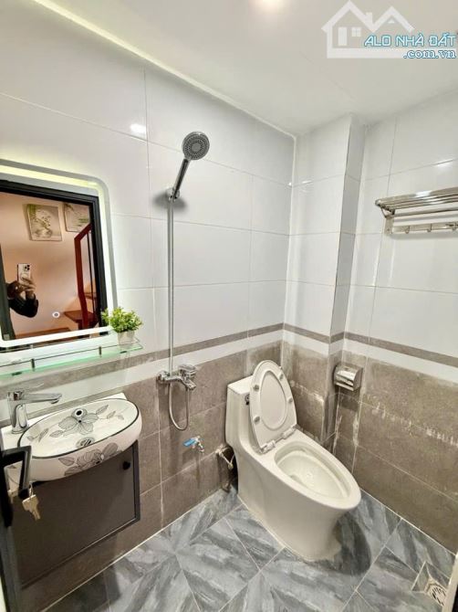 VĂN CHƯƠNG, ĐỐNG ĐA, HÀ NỘI - LÔ GÓC 3 MẶT THOÁNG - 4 TẦNG - FULL NỘI THẤT - 4
